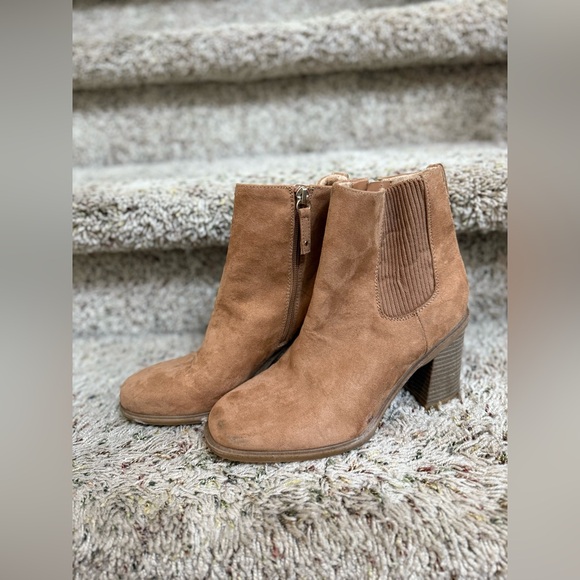 DR SCHOLL's Ride Away Camel Suede Chelsea Boots Square Toe Block Heel Size 7.0 M - Picture 4 of 15